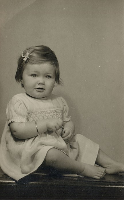 A mystery baby from Nosher's Family History - 1880-1955
