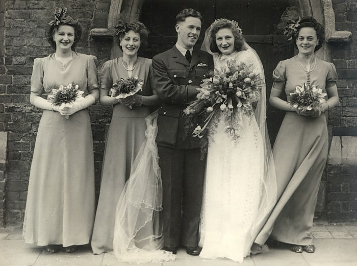 Nosher's Family History - 1880-1955: James's wedding, 1947. Leftmost, Margaret