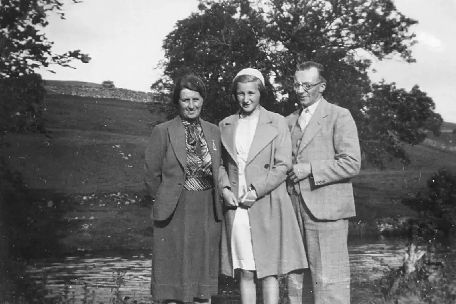 Elsie, Margaret and John, from Nosher's Family History - 1880-1955