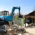 A digger picks off corrugated iron with precision, The SCC Social Club and the  Demolition of Diss Publishing, Ipswich and Diss - 2nd April 2005