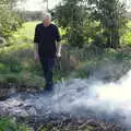 The old man pokes the fire with a fork, The SCC Social Club and the  Demolition of Diss Publishing, Ipswich and Diss - 2nd April 2005