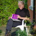 The Old Man does a crossword, The SCC Social Club and the  Demolition of Diss Publishing, Ipswich and Diss - 2nd April 2005