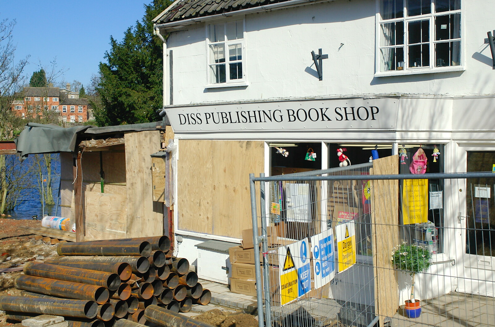 Diss Publishing Book Shop from Norwich Market, the BSCC at Occold, and Diss Publishing - 10th April 2005