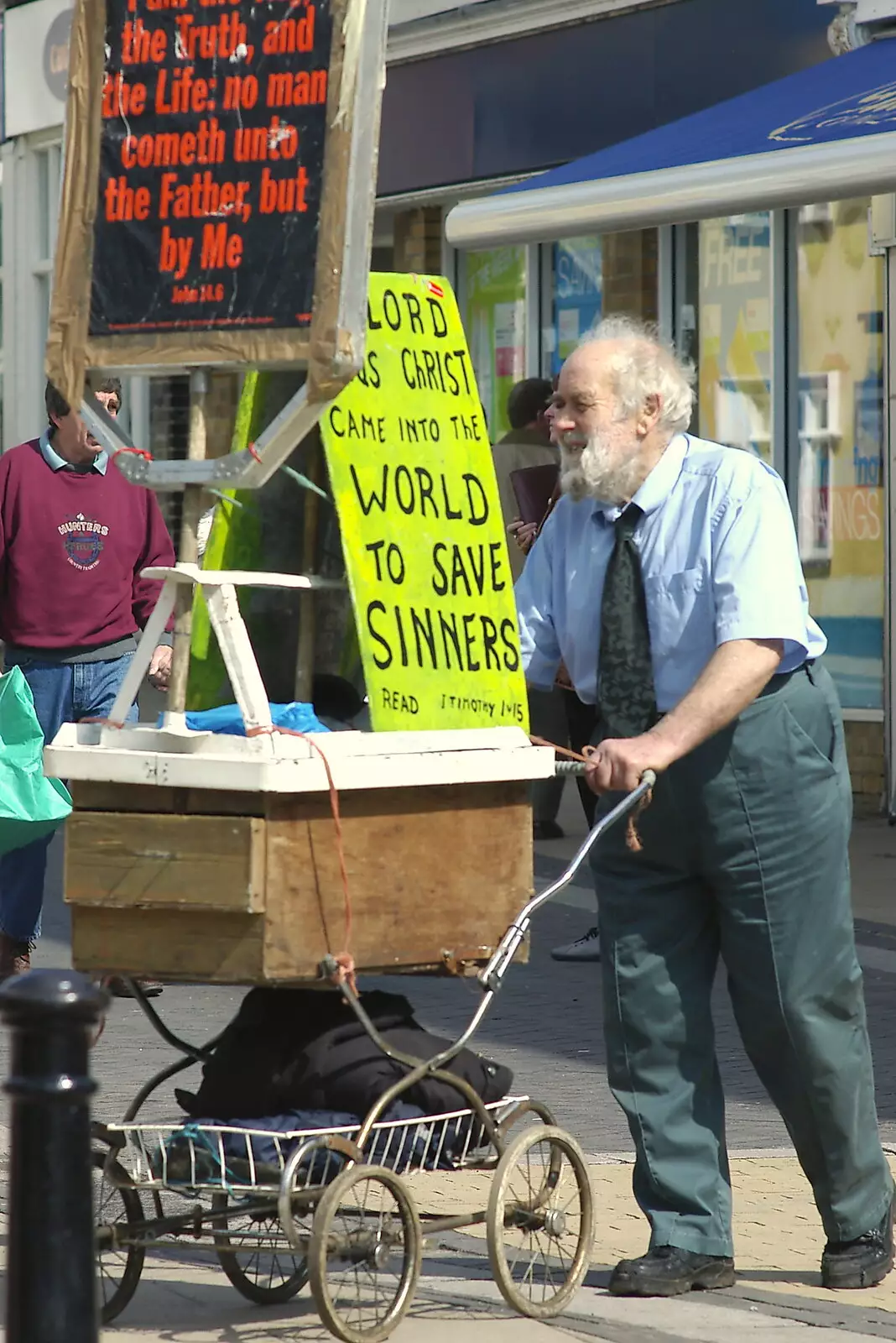 The Christian shouter dude in Diss, from Norwich Market, the BSCC at Occold, and Diss Publishing - 10th April 2005