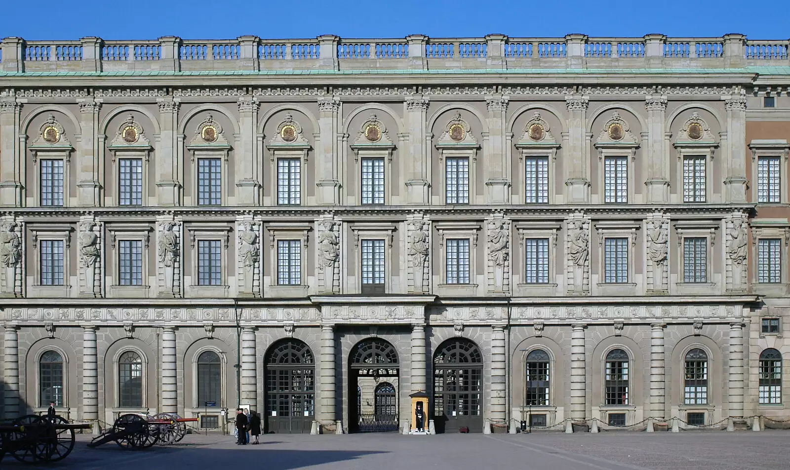 The Royal Palace, front view, from A Postcard From Stockholm: A Working Trip to Sweden - 24th April 2005