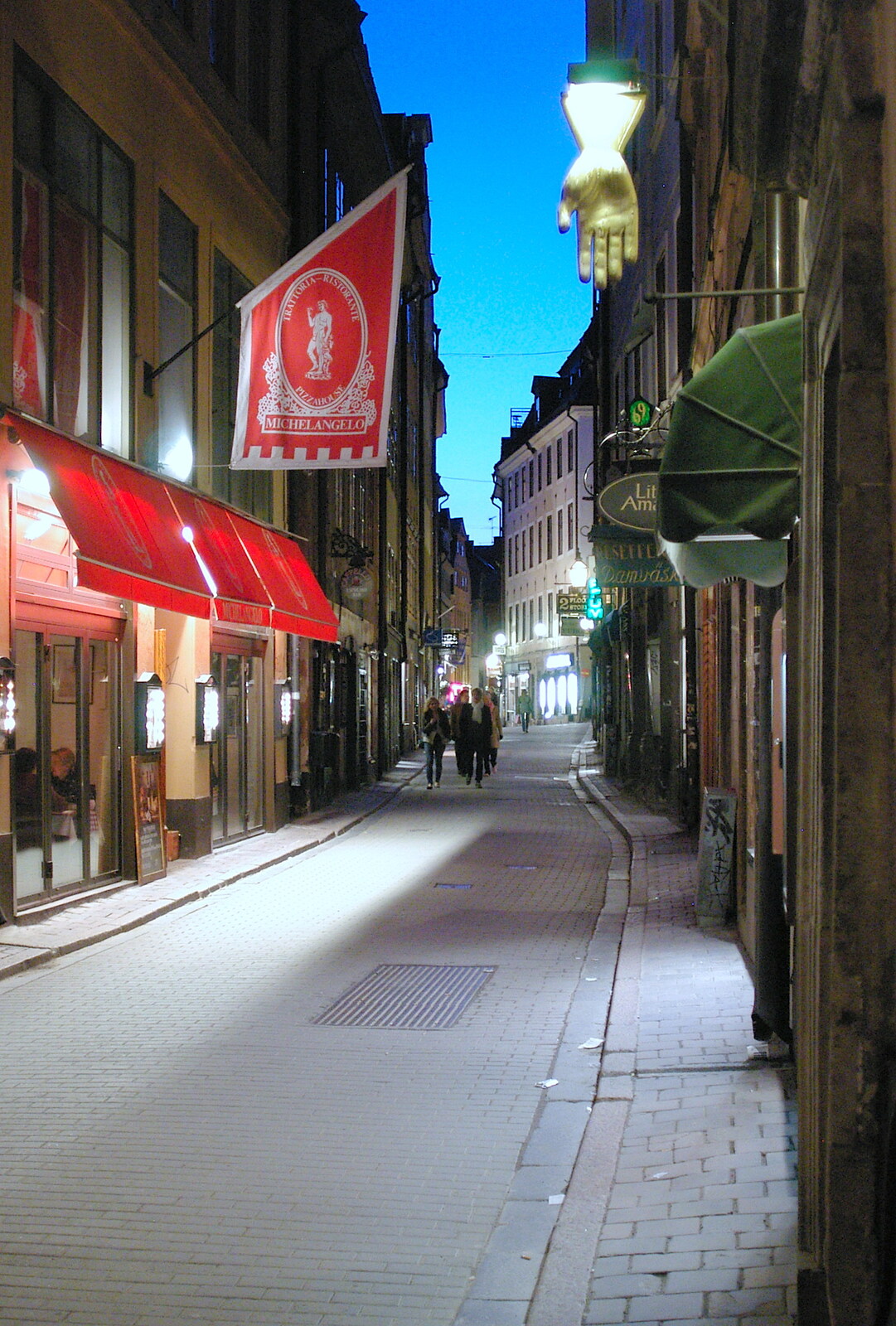 Gamla Stan: an evening street scene  from A Postcard From Stockholm: A Working Trip to Sweden - 24th April 2005