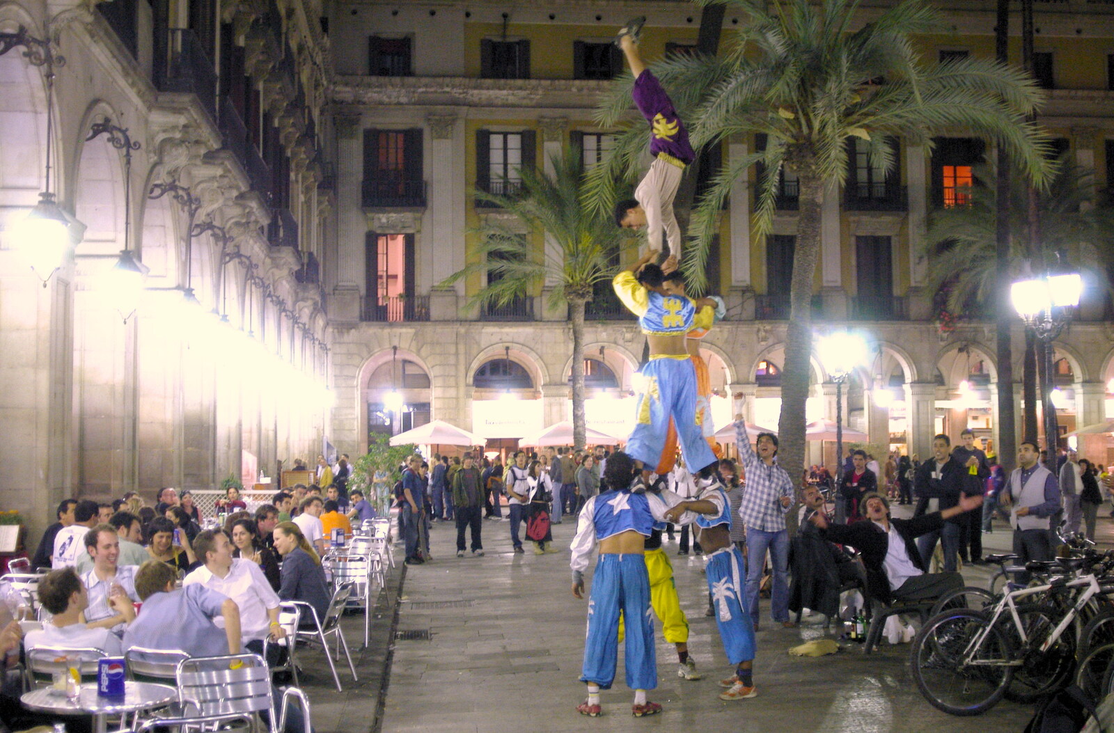 The human pyramid is complete from A Trip to Barcelona, Catalunya, Spain - 29th April 2005