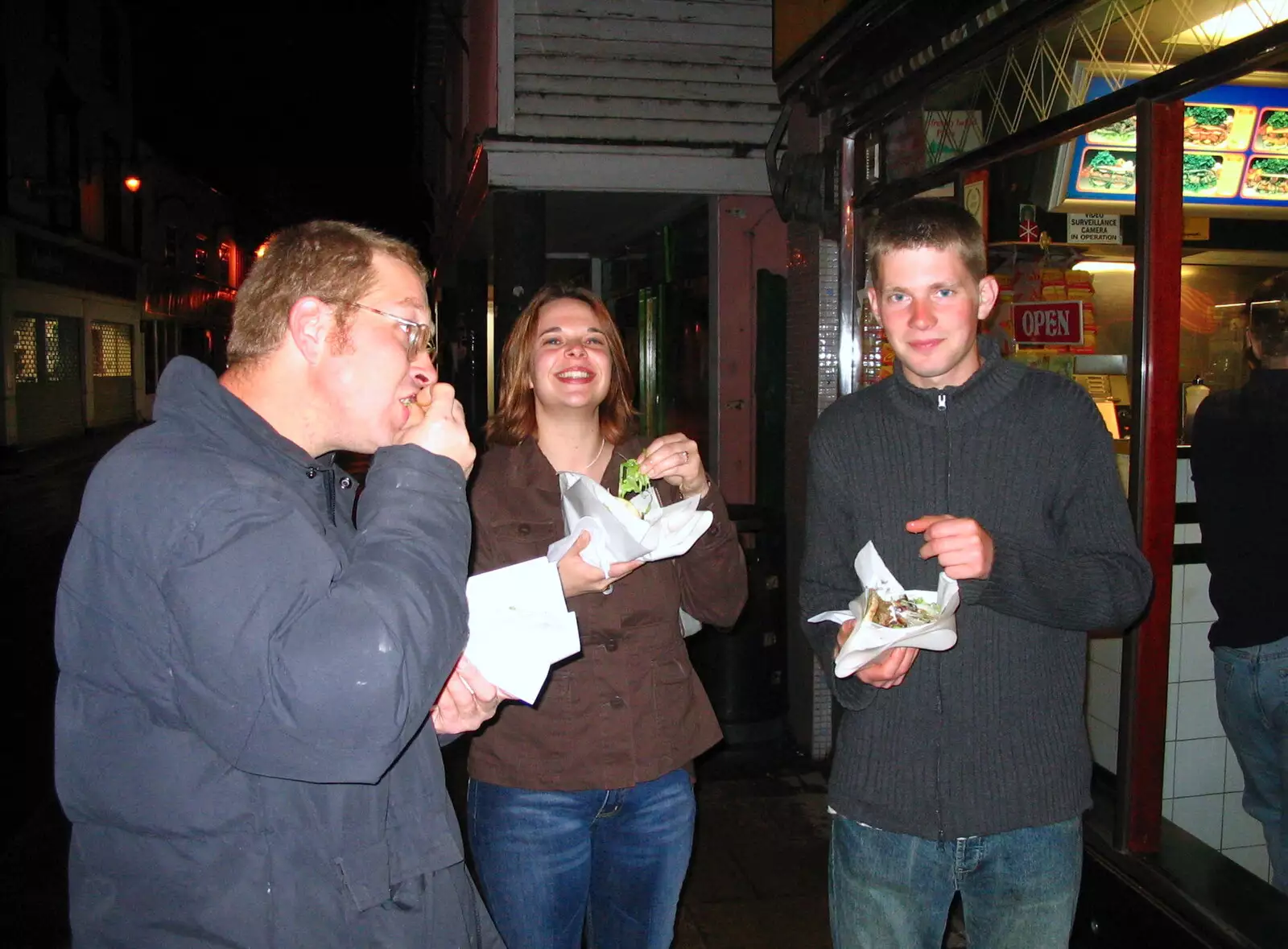 Scoffing kebabs on Mere Street, from Music at the Waterfront and Upstairs at Revolution Records, Diss - 8th May 2005