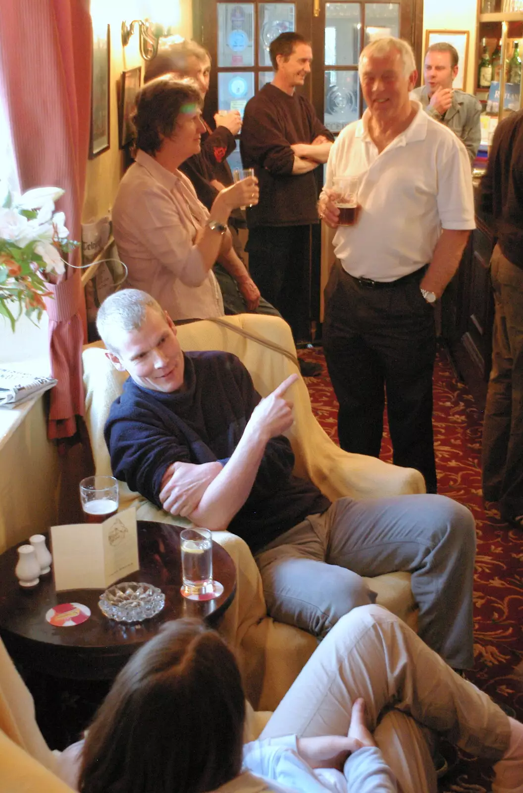 Pre-dinner drinks, from The BSCC Weekend Trip to Rutland Water, Empingham, Rutland - 14th May 2005