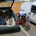 Marc gets the tandem out, The BSCC Weekend Trip to Rutland Water, Empingham, Rutland - 14th May 2005