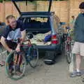 Marc and the roving repair-shop-on-wheels, The BSCC Weekend Trip to Rutland Water, Empingham, Rutland - 14th May 2005