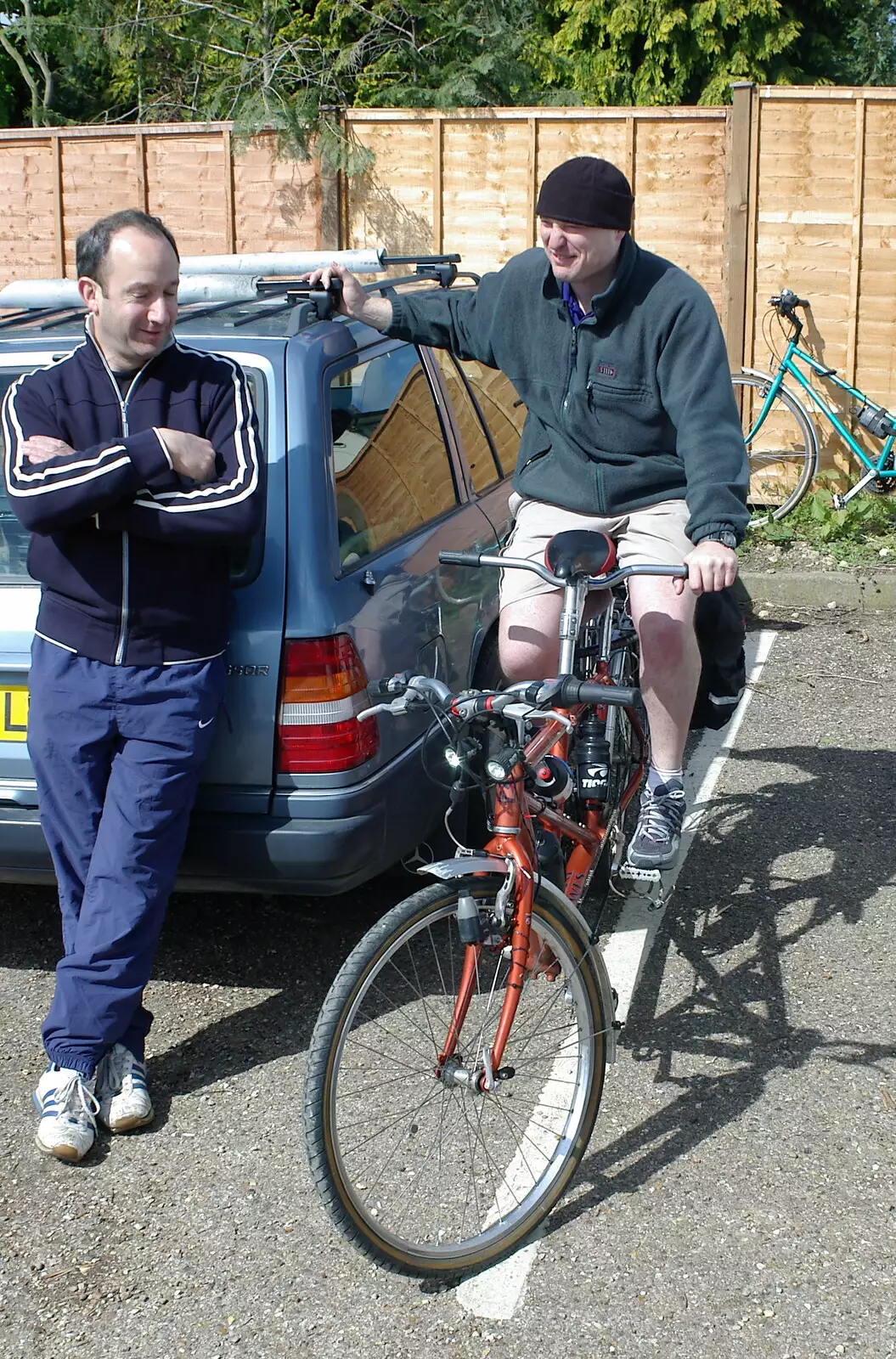 Gov tests out the back end of a tandem, from The BSCC Weekend Trip to Rutland Water, Empingham, Rutland - 14th May 2005