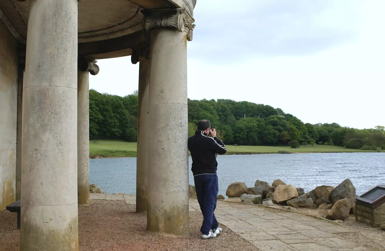 DH takes a photo over the water, from The BSCC Weekend Trip to Rutland Water, Empingham, Rutland - 14th May 2005