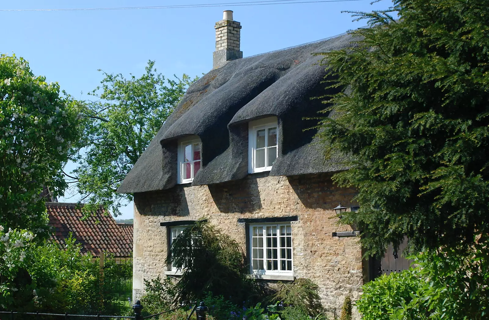 A quaint thatched cottage, from The BSCC Weekend Trip to Rutland Water, Empingham, Rutland - 14th May 2005