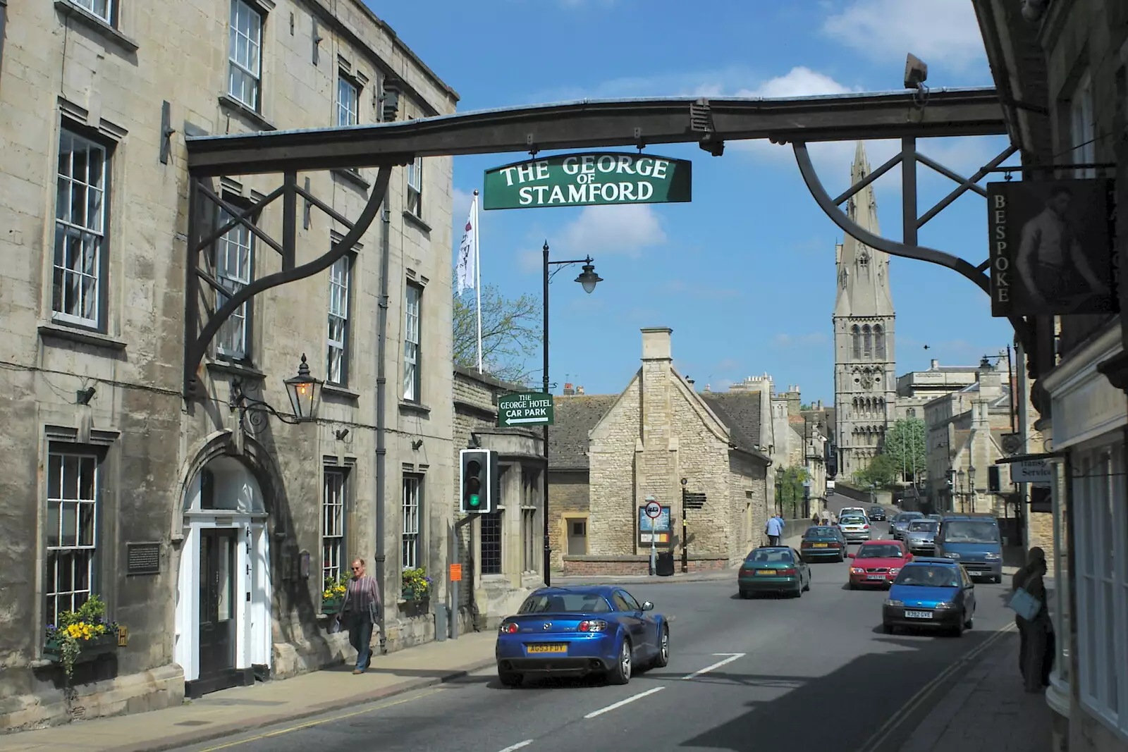 Closer up to the George's 'gateway', from A Postcard From Stamford, Lincolnshire - 15th May 2005