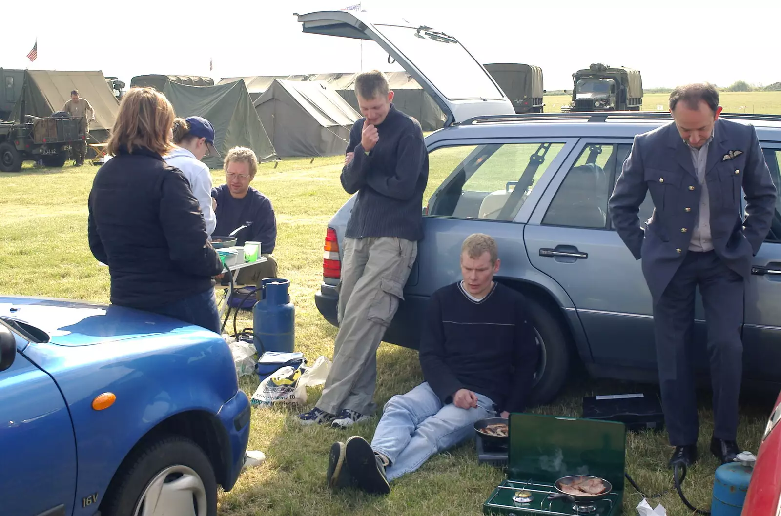 Marc does a fry up, from An Airfield Open Day, Debach, Suffolk - 12th June 2005