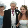 The bride and father, The BBs do a Wedding Gig at Syleham, Suffolk - 25th June 2005