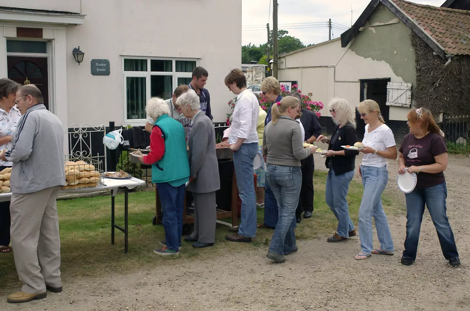 The queue for food, from A Combine Harvester and the Pig Roast, Thrandeston, Suffolk - 26th June 2005