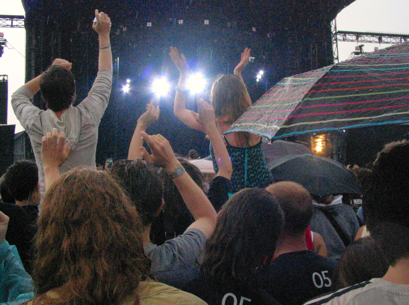 The rain lashes down from Coldplay Live at Crystal Palace, Diss Publishing and Molluscs, Diss and London - 28th June 2005
