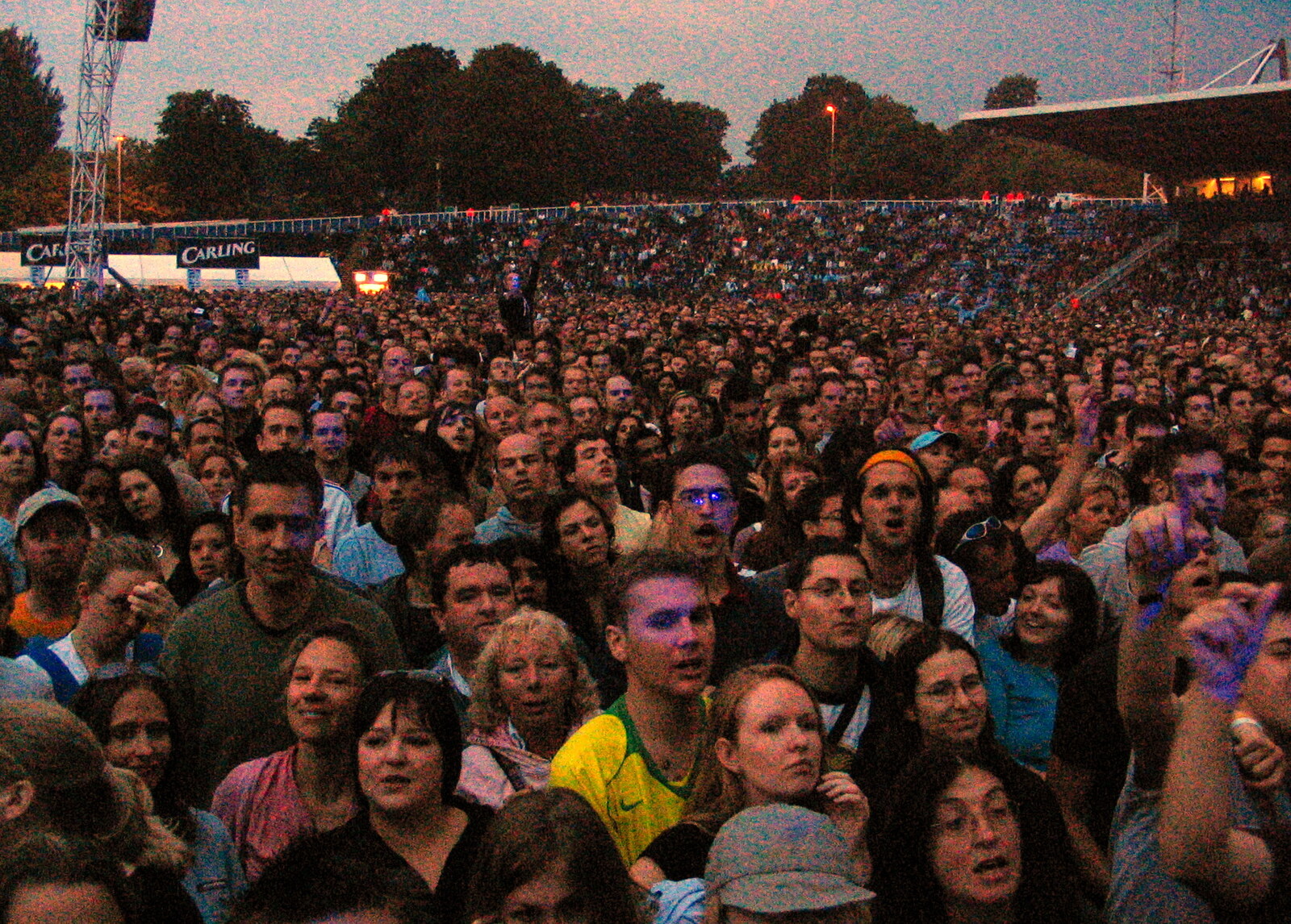 The crowd in the fading light from Coldplay Live at Crystal Palace, Diss Publishing and Molluscs, Diss and London - 28th June 2005
