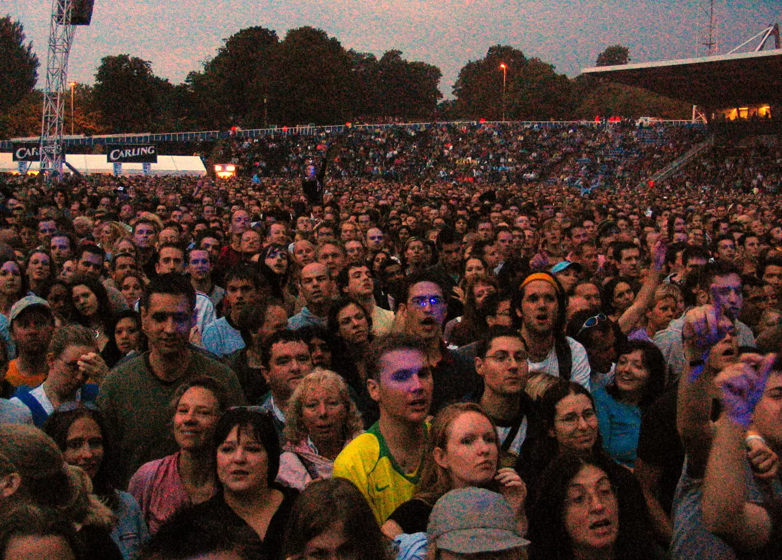 The crowd in the fading light, from Coldplay Live at Crystal Palace, Diss Publishing and Molluscs, Diss and London - 28th June 2005