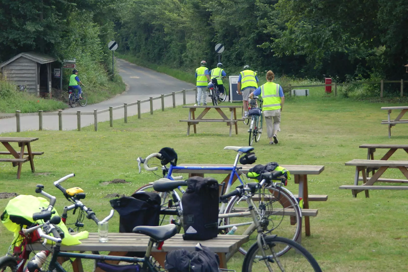 The 'Saga group' heads off to Walberswick, from The BSCC Charity Bike Ride, Walberswick, Suffolk - 9th July 2005