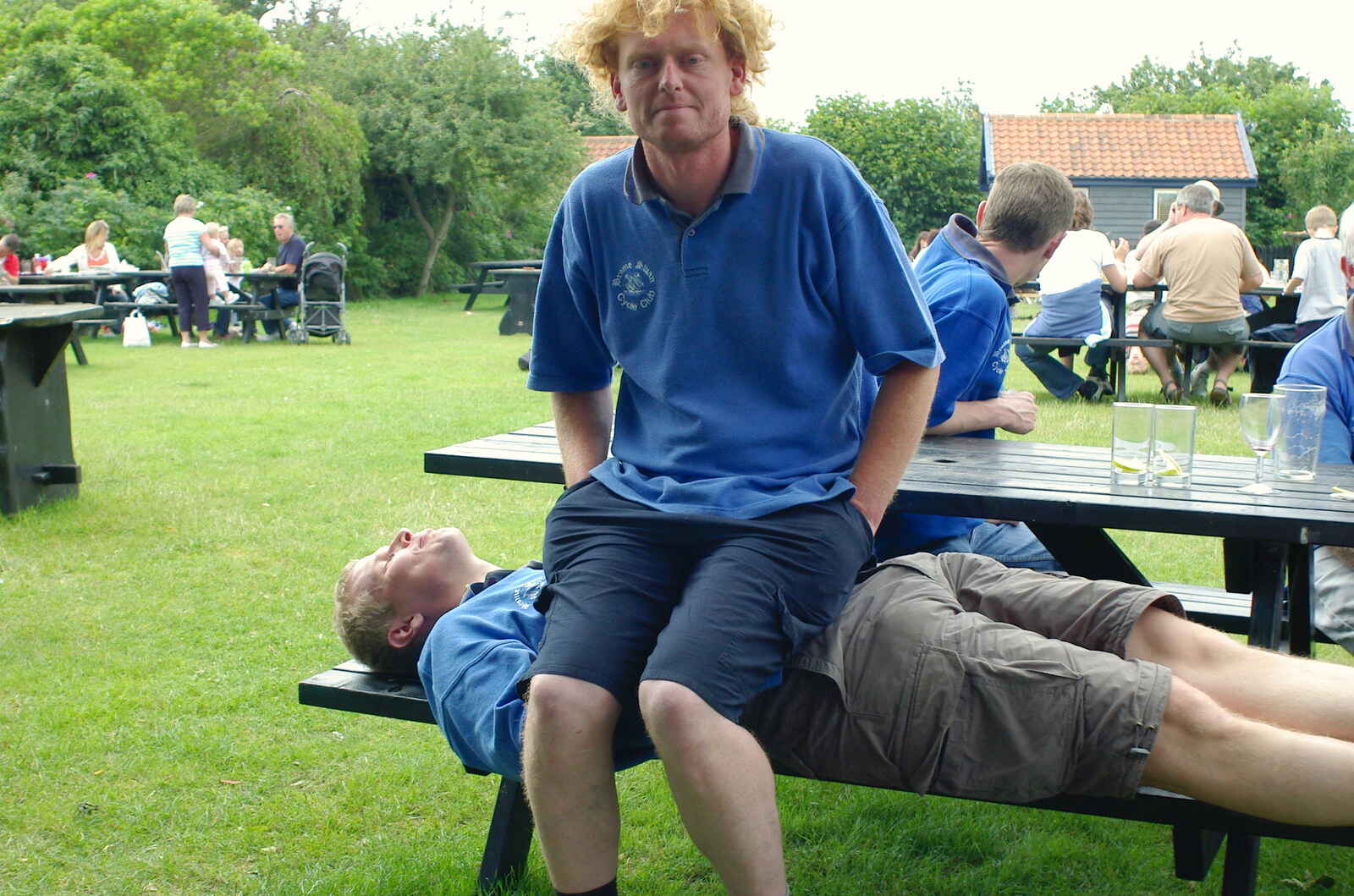 Wavy finds a nice cushion to sit on from The BSCC Charity Bike Ride, Walberswick, Suffolk - 9th July 2005