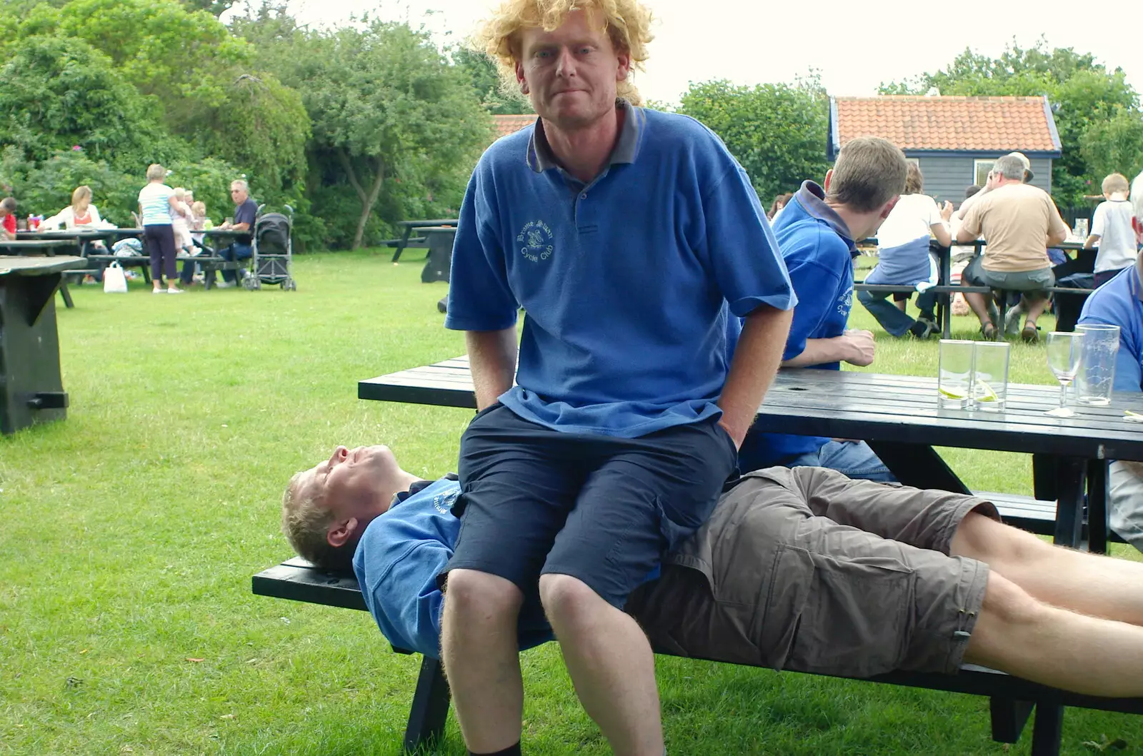 Wavy finds a nice cushion to sit on, from The BSCC Charity Bike Ride, Walberswick, Suffolk - 9th July 2005