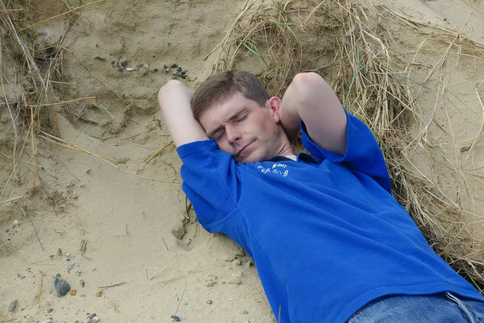 Ninja M dozes on the beach, from The BSCC Charity Bike Ride, Walberswick, Suffolk - 9th July 2005