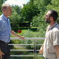 Steve talks to Craig, Steve Ives' Leaving Lunch, Science Park, Cambridge - 11th July 2005