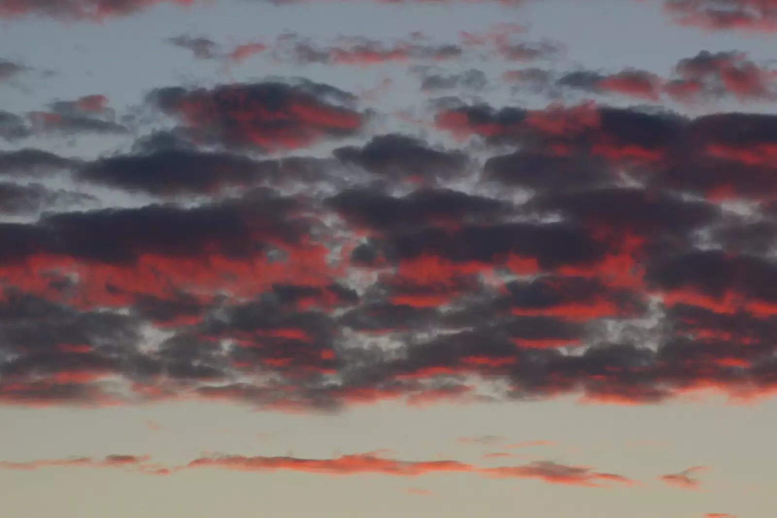 The clouds bleed deep red for a few seconds, from Steve Ives' Leaving Lunch, Science Park, Cambridge - 11th July 2005