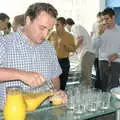 Dan gets some fizz, Steve Ives' Leaving Lunch, Science Park, Cambridge - 11th July 2005