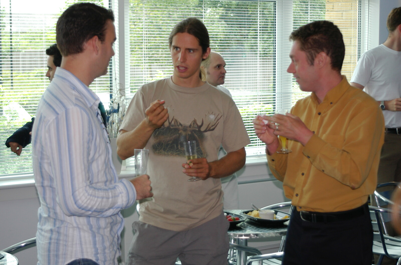 James chats with Liam and Nick from Steve Ives' Leaving Lunch, Science Park, Cambridge - 11th July 2005