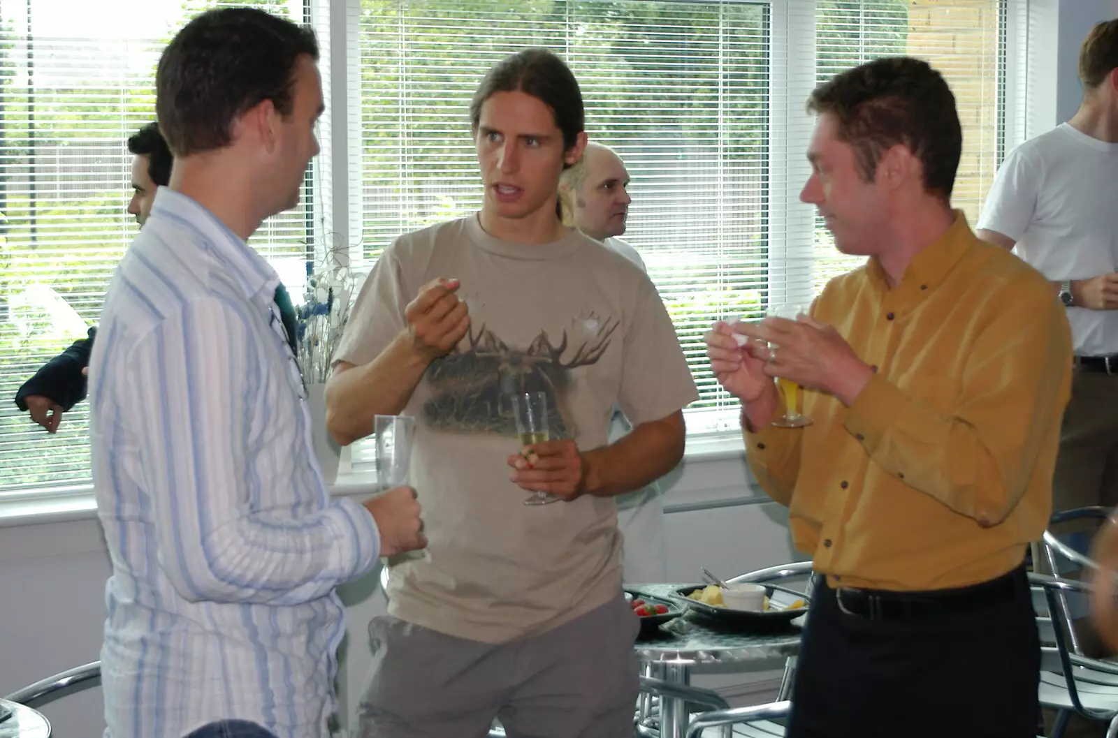 James chats with Liam and Nick, from Steve Ives' Leaving Lunch, Science Park, Cambridge - 11th July 2005