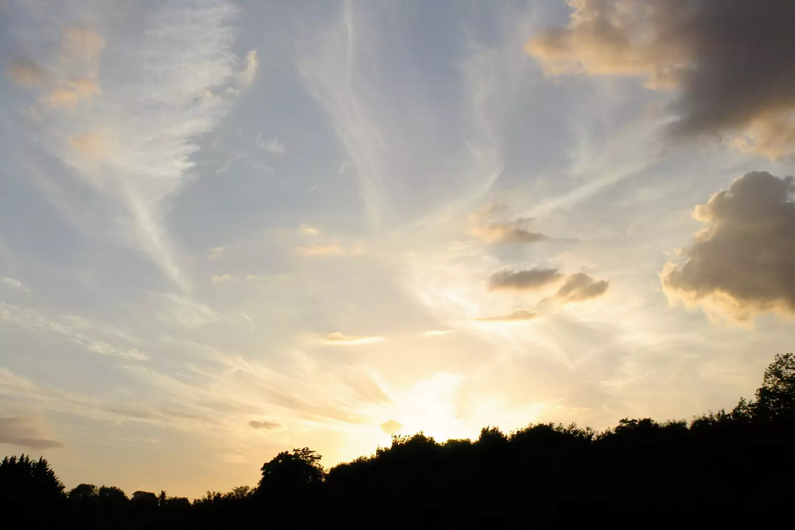 A Suffolk sunset, from Richard Panton's Van and Alex Hill at Revolution Records, Diss and Cambridge - 29th July 2005