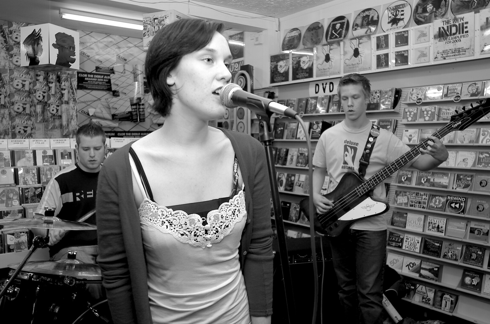 Alex sings from Richard Panton's Van and Alex Hill at Revolution Records, Diss and Cambridge - 29th July 2005