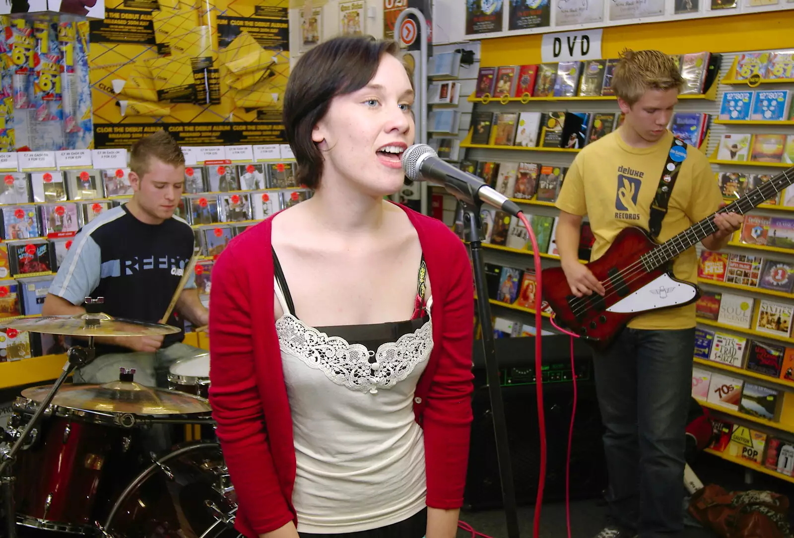 More singing, from Richard Panton's Van and Alex Hill at Revolution Records, Diss and Cambridge - 29th July 2005