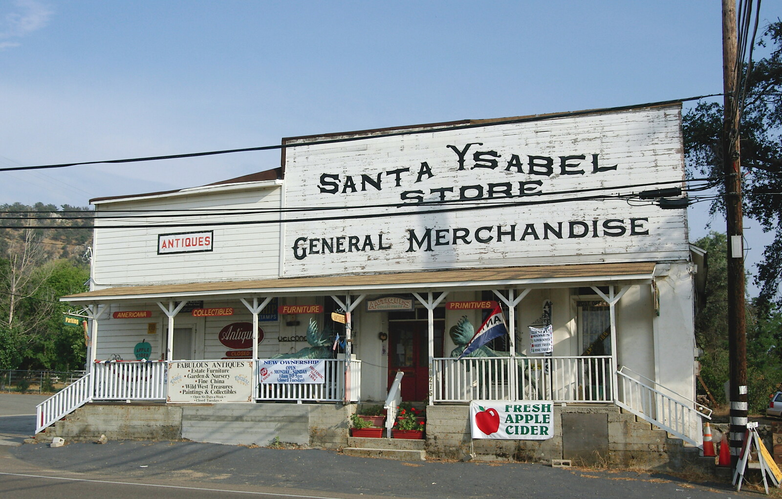 The Santa Ysabel general store from Route 78: A Drive Around the San Diego Mountains, California, US - 9th August 2005