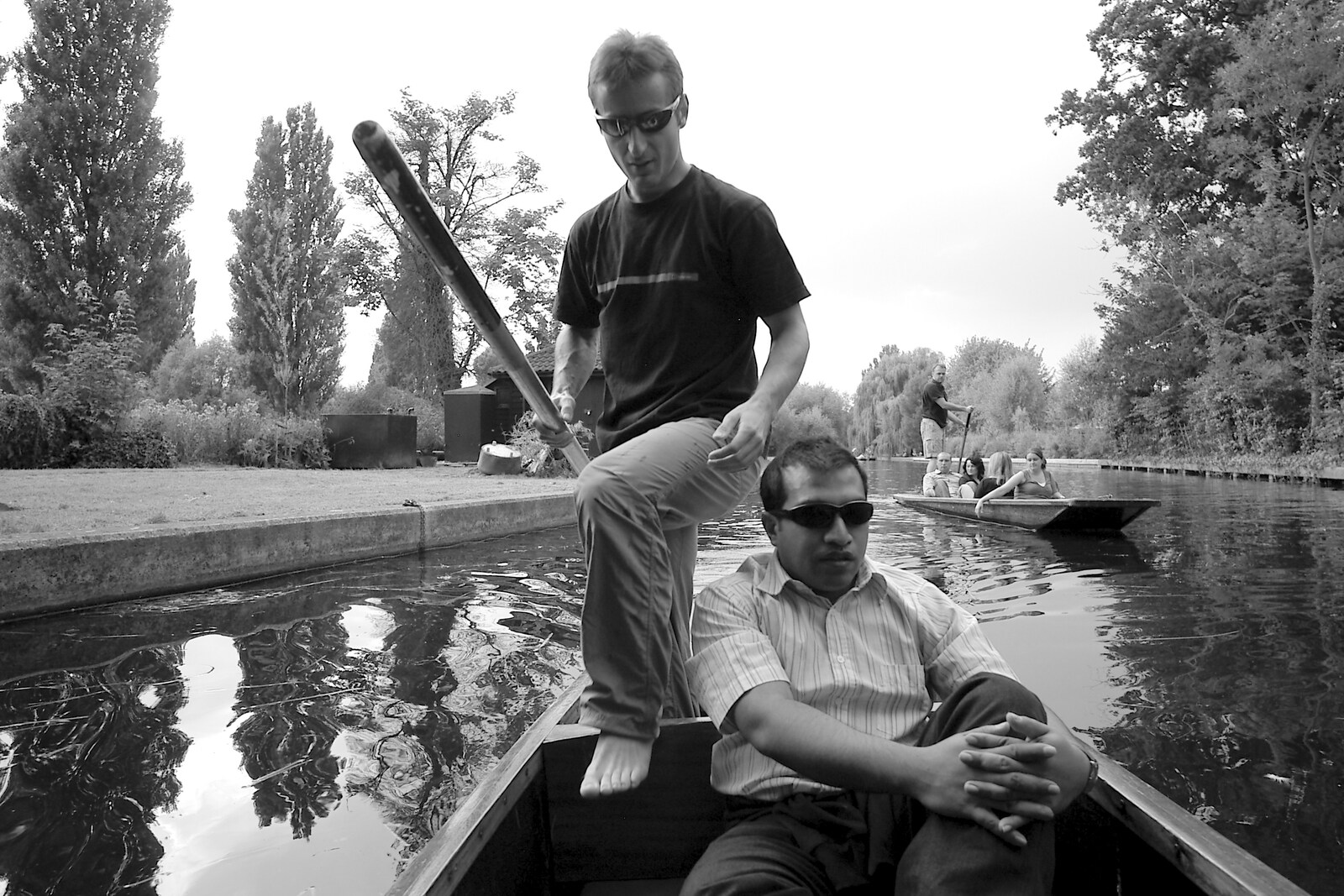 Ben gets ready to jump over a bridge from Qualcomm goes Punting on the Cam, Grantchester Meadows, Cambridge - 18th August 2005