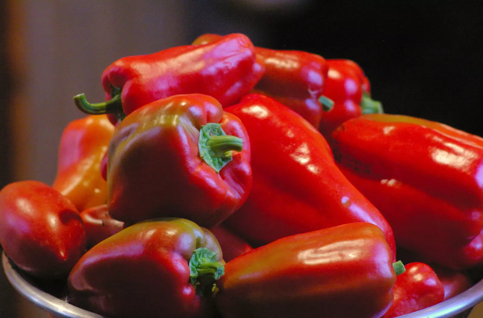 A bowl full of peppers from the greenhouse, from Life on the Neonatal Ward, Dairy Farm and Thrandeston Chapel, Suffolk - 26th August 2005