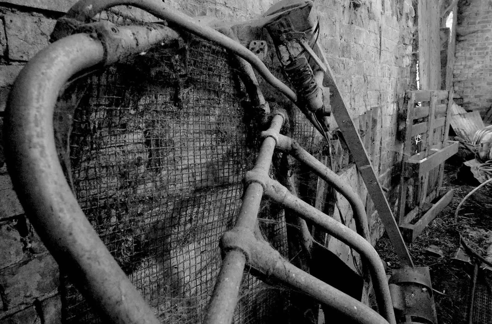 Bits of old metalwork, from Life on the Neonatal Ward, Dairy Farm and Thrandeston Chapel, Suffolk - 26th August 2005