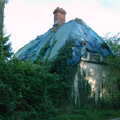 2005 The derelict cottage in Wortham