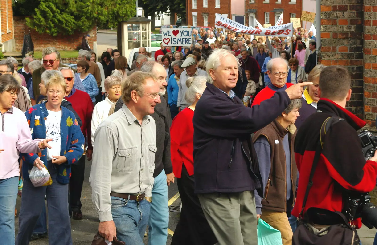 The crowd piles in to the town hall, from Save Hartismere: a Hospital Closure Protest, Eye, Suffolk - 17th September 2005