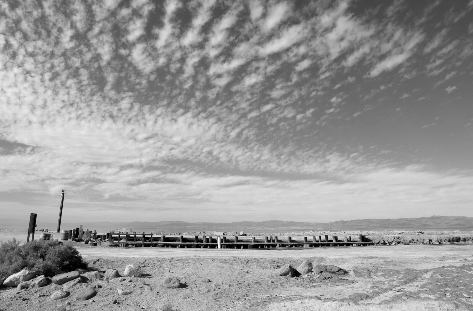 The pier in black and white from California Desert 2: The Salton Sea and Anza-Borrego to Julian, California, US - 24th September 2005