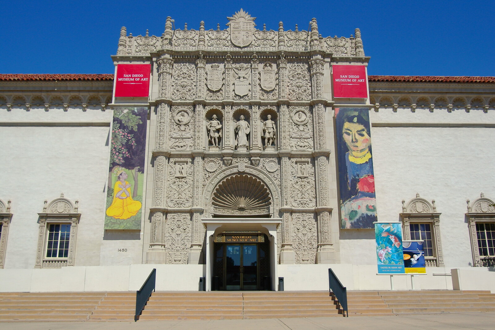 Scenes and People of Balboa Park, San Diego, California - 25th September 2005: The San Diego Museum of Art
