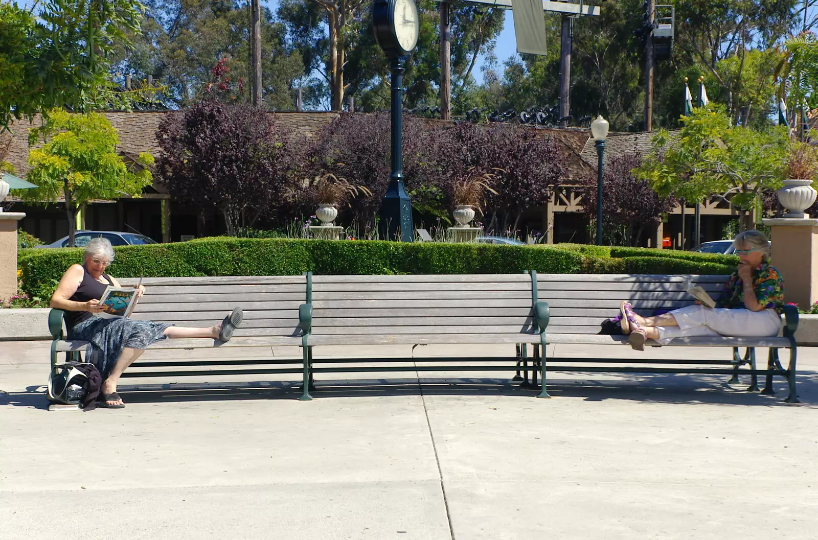 Book-ends on a very long bench, from Scenes and People of Balboa Park, San Diego, California - 25th September 2005