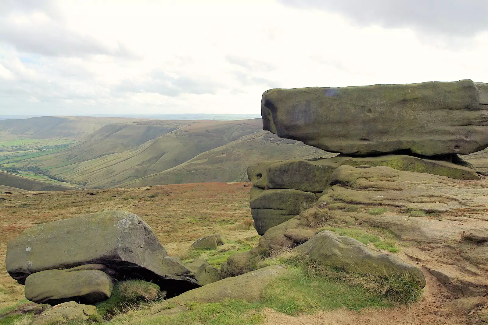 Somewhere near Cluther Rocks, about 630 metres up, from The Pennine Way: Lost on Kinder Scout, Derbyshire - 9th October 2005