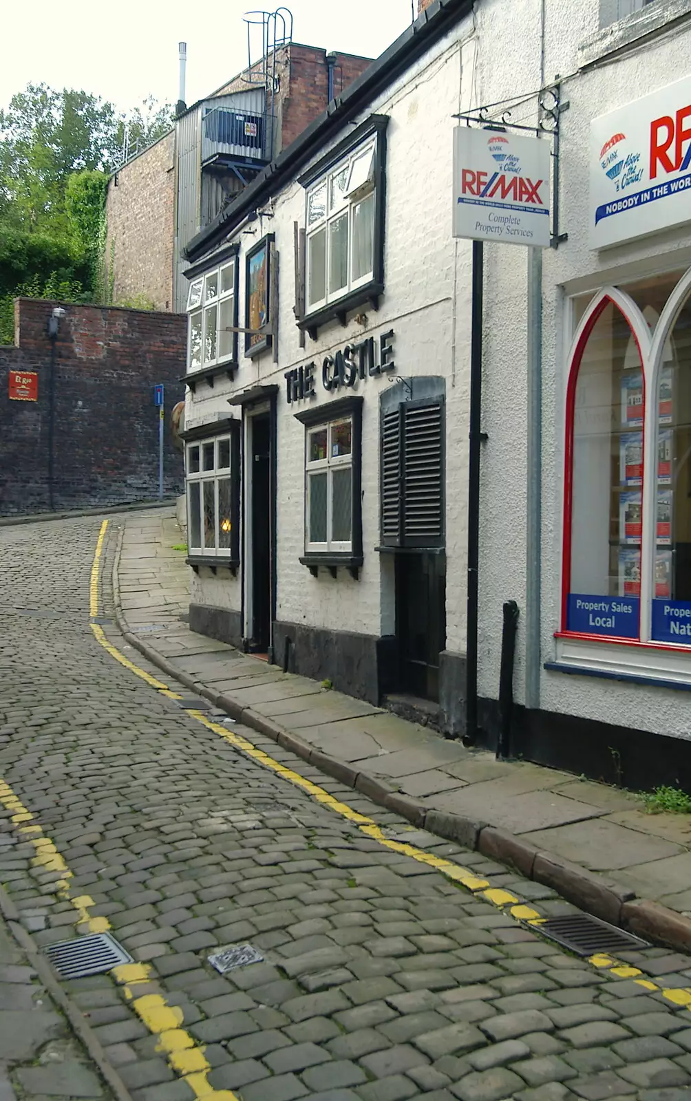 The Castle Inn, one of The Old Chap's boozers, from A Trip Around Macclesfield and Sandbach, Cheshire - 10th September 2005