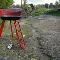 An abandoned barbeque, in quite good condition, Suffolk County Council Dereliction, and Cotton Flamenco, Suffolk - 22nd October 2005