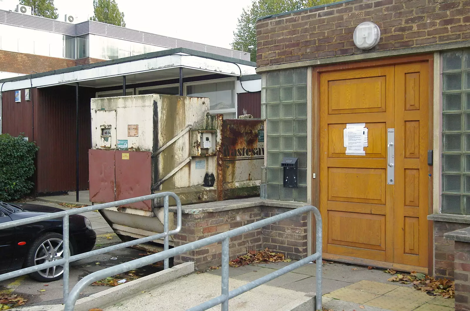 St. Paul's back entrance, and SDP's old portakabin, from Suffolk County Council Dereliction, and Cotton Flamenco, Suffolk - 22nd October 2005